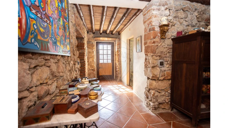 Moradia T5 para Venda em São Gregório e Santa Justa Foto 4