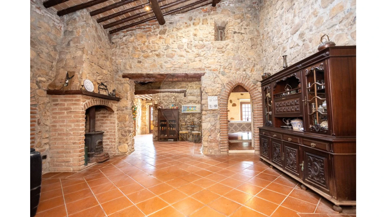 Moradia T5 para Venda em São Gregório e Santa Justa Foto 8