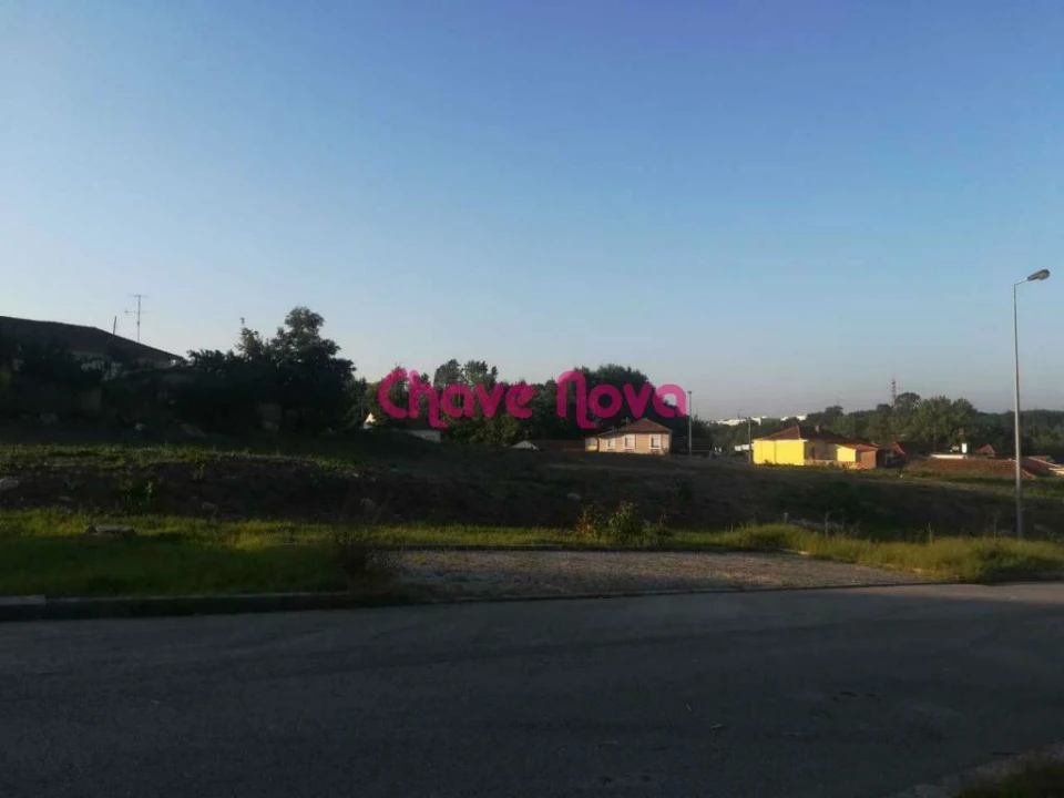 Terreno P/ Prédio para Venda em Vilar de Andorinho Foto 4