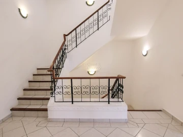 Moradia T7 para Venda em Quarteira