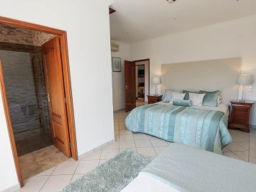 Moradia T7 para Venda em Quarteira