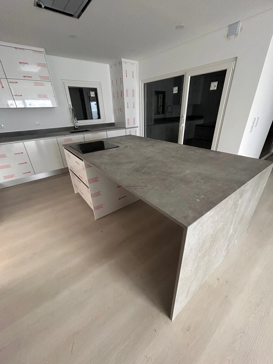 Moradia T4 para Venda em Charneca de Caparica e Sobreda Foto 12