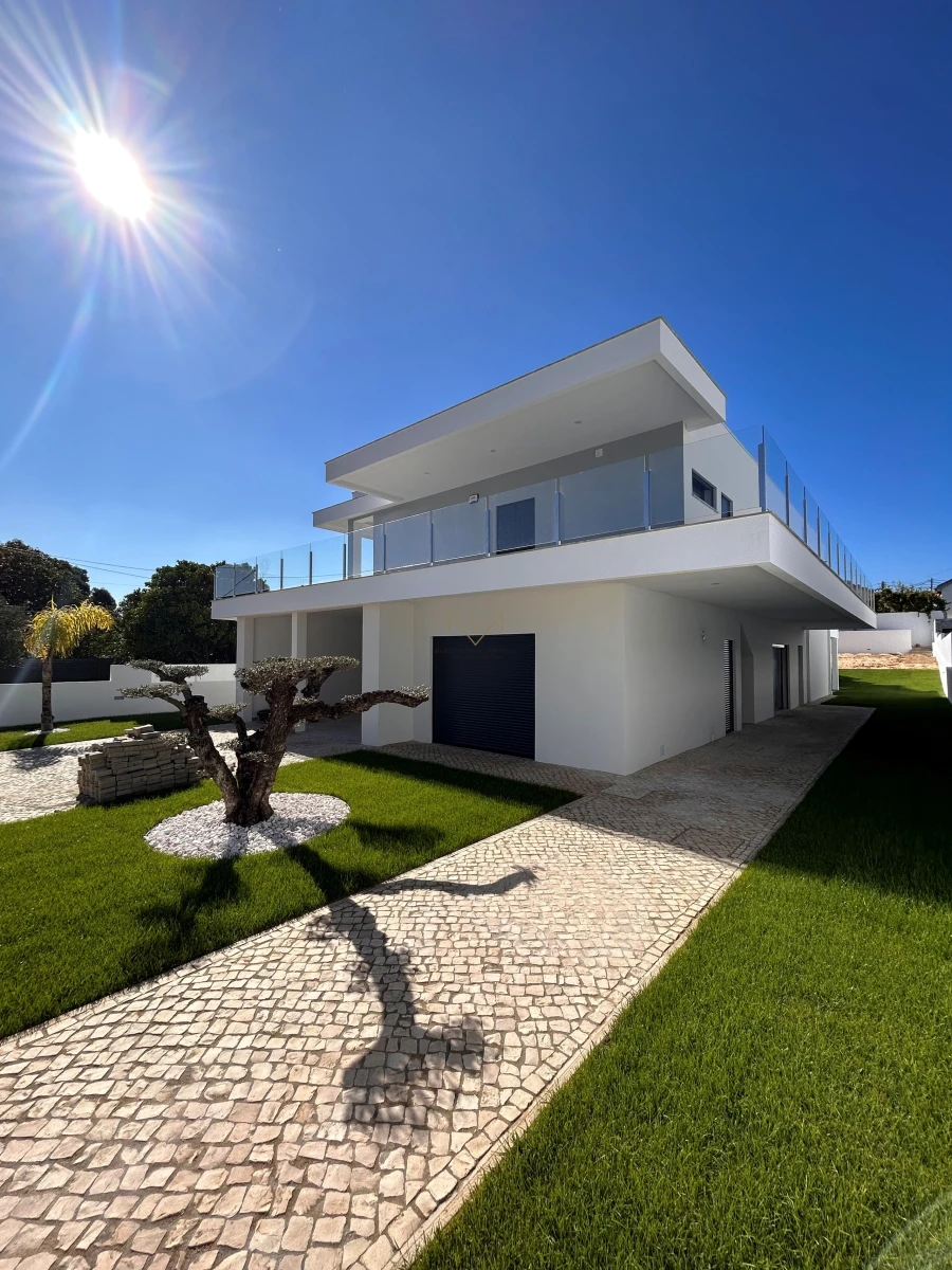 Moradia T4 para Venda em Charneca de Caparica e Sobreda Foto 18