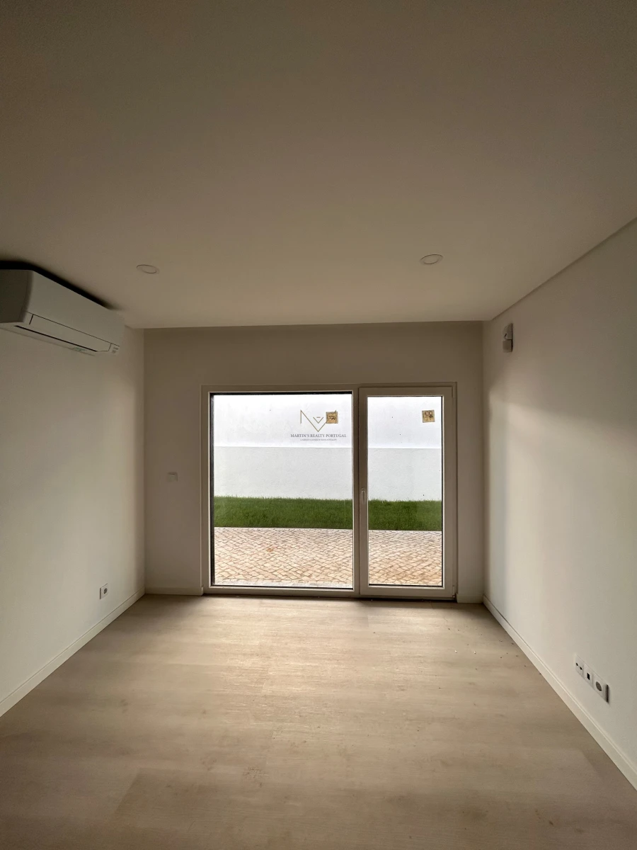 Moradia T4 para Venda em Charneca de Caparica e Sobreda Foto 15