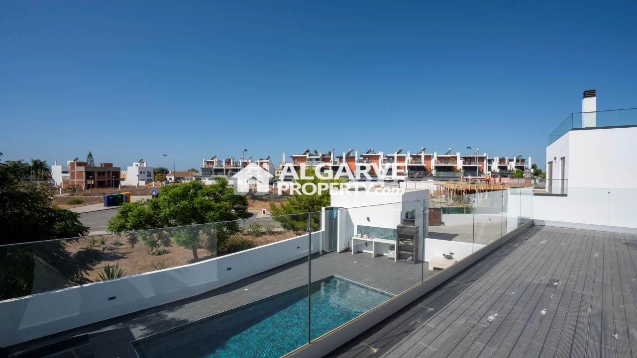 Moradia T4 para Venda em Olhão Foto 29