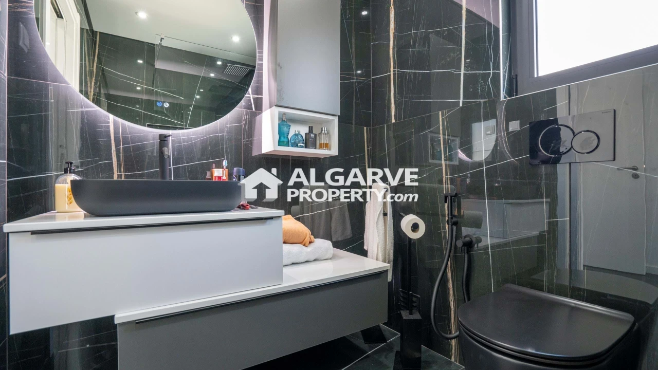 Moradia T4 para Venda em Olhão Foto 21