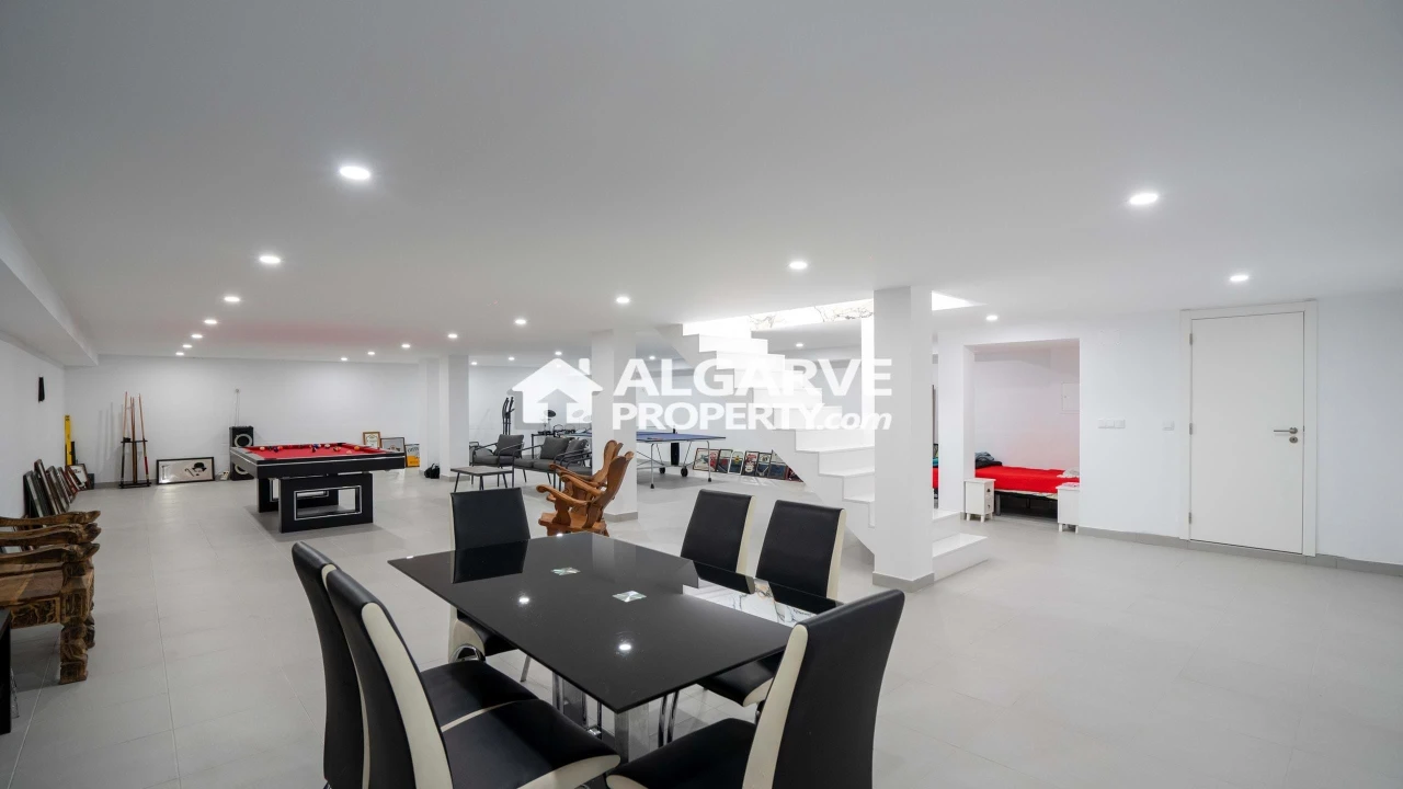 Moradia T4 para Venda em Olhão Foto 32