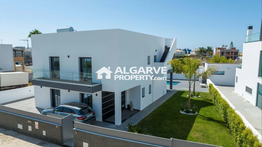 Moradia T4 para Venda em Olhão Foto 39