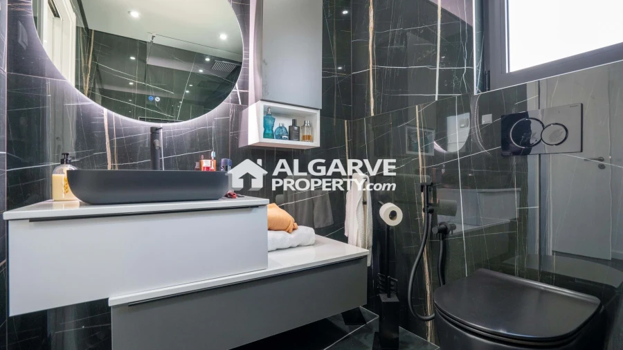 Moradia T4 para Venda em Olhão Foto 21