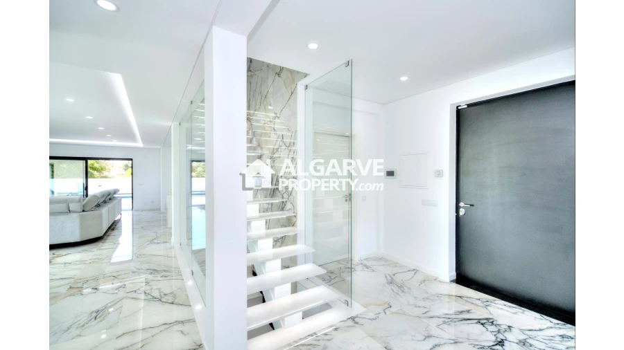 Moradia T4 para Venda em Olhão Foto 7