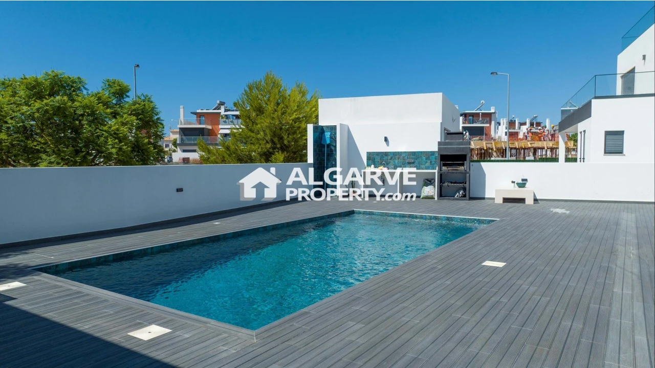 Moradia T4 para Venda em Olhão Foto 5