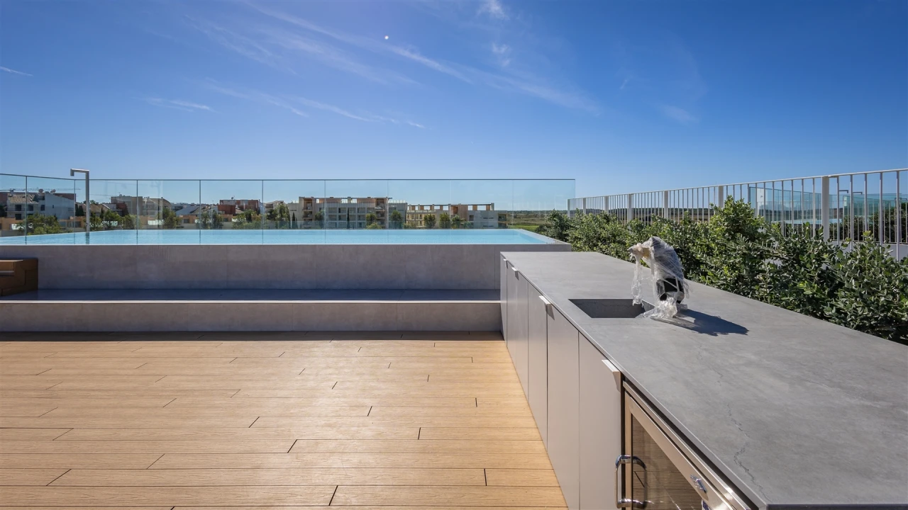 Apartamento T3 para Venda em Quarteira Foto 51