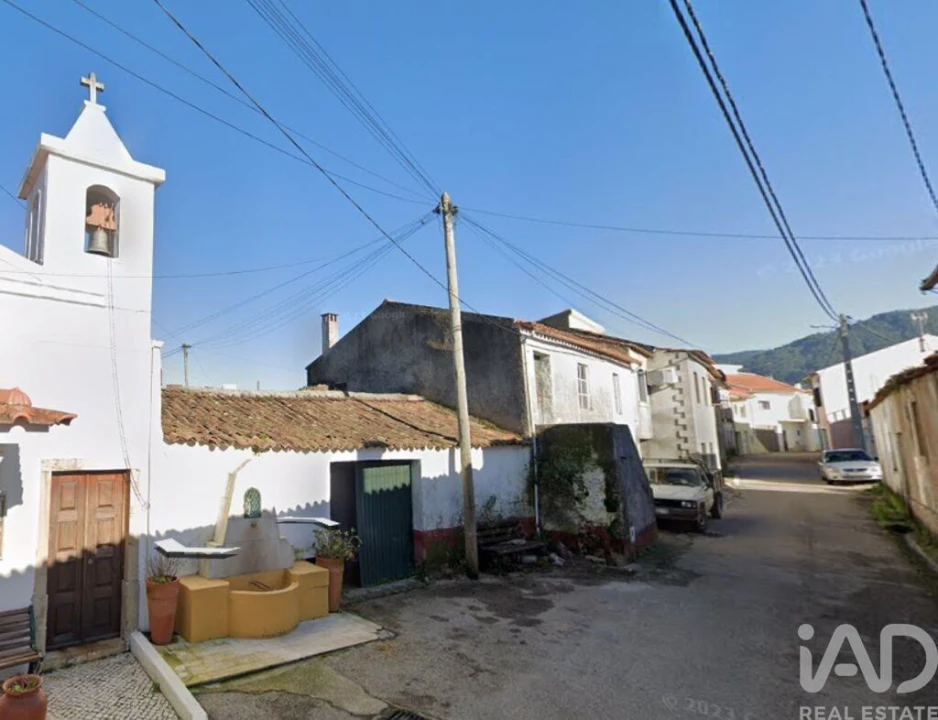 Moradia T2 para Venda em Miranda do Corvo Foto 1