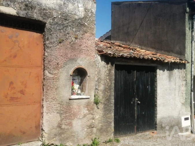 Moradia T2 para Venda em Miranda do Corvo Foto 4