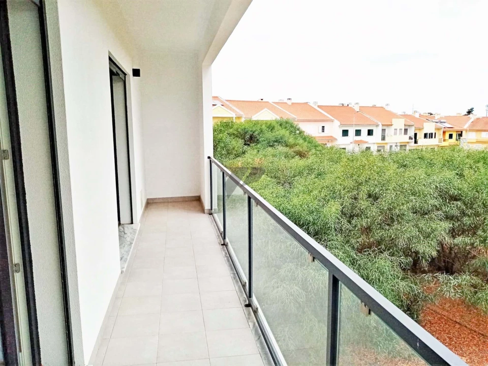 Apartamento T2 para Venda em Seixal Foto 7