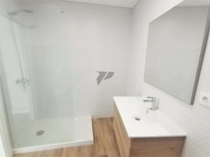 Apartamento T2 para Venda em Seixal Foto 22
