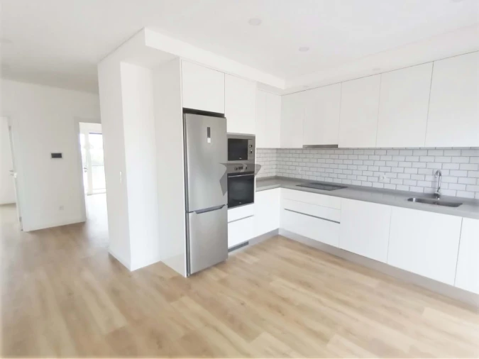 Apartamento T2 para Venda em Seixal Foto 11