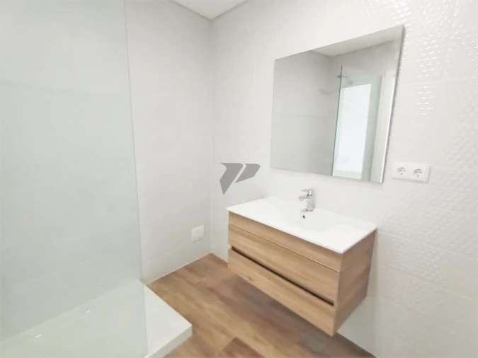 Apartamento T2 para Venda em Seixal Foto 21