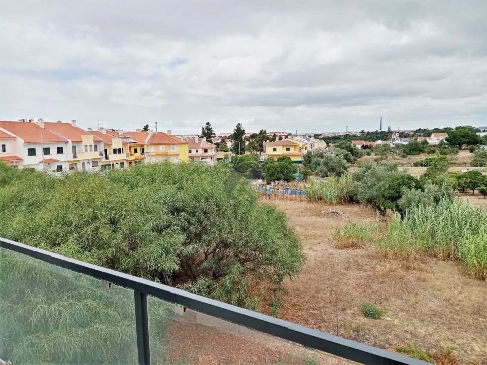 Apartamento T2 para Venda em Seixal Foto 20