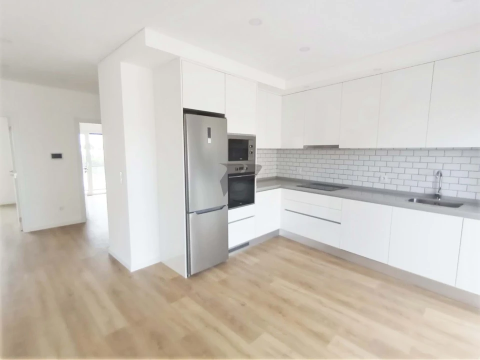 Apartamento T2 para Venda em Seixal Foto 11