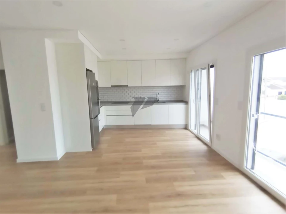 Apartamento T2 para Venda em Seixal Foto 10