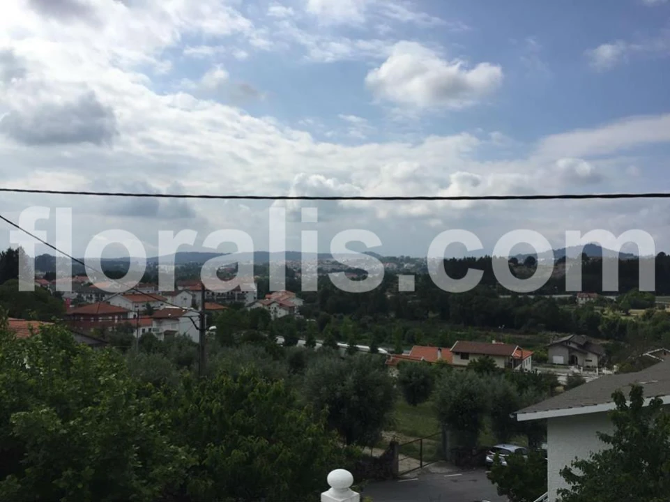 Moradia T5 para Venda em Viseu Foto 4