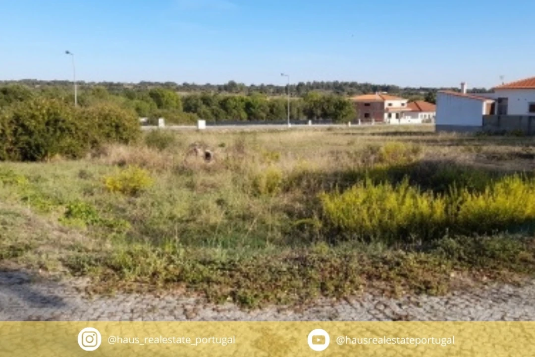 Terreno para Venda em Escalos de Cima e Lousa Foto 1