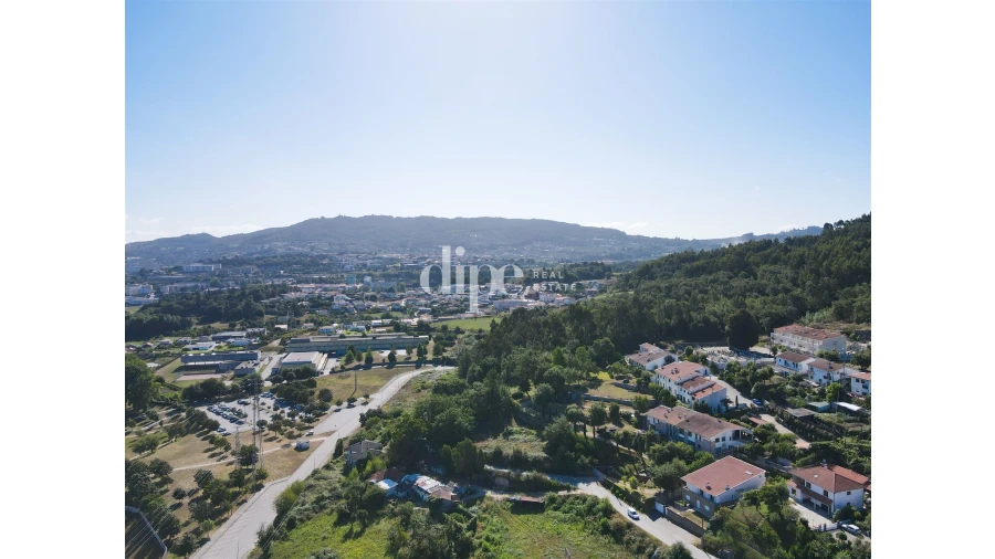 Terreno para Venda em Candoso Santiago e Mascotelos Foto 3