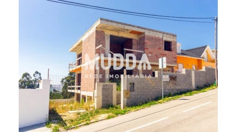 Moradia T4 para Venda em Lobão, Gião, Louredo e Guisande