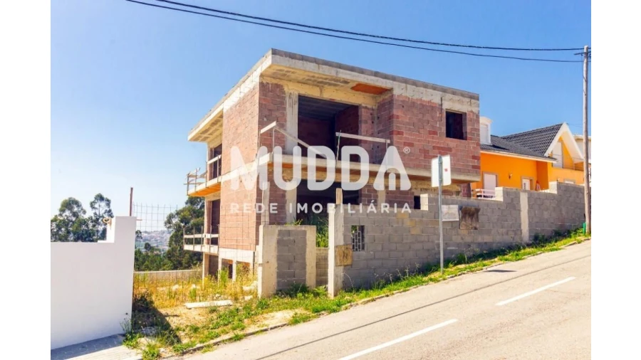 Moradia T4 para Venda em Lobão, Gião, Louredo e Guisande Foto 3