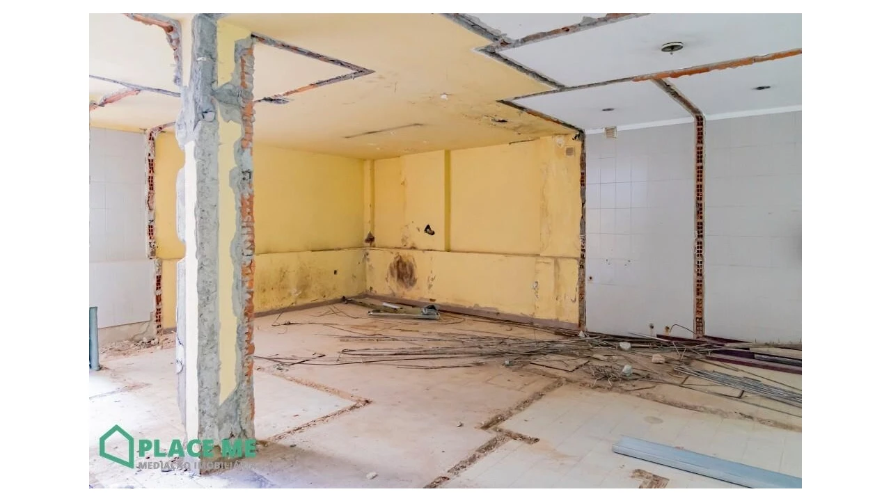 Loja para Arrendamento em Braga (São José de São Lázaro e São João do Souto) Foto 12