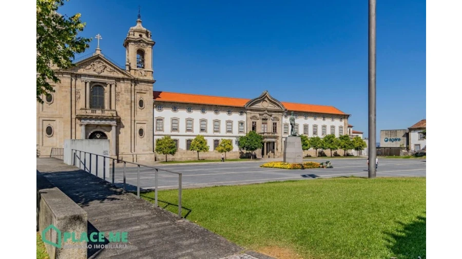 Loja para Arrendamento em Braga (São José de São Lázaro e São João do Souto)