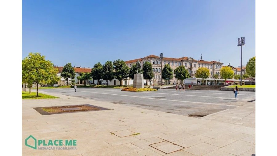 Loja para Arrendamento em Braga (São José de São Lázaro e São João do Souto) Foto 2
