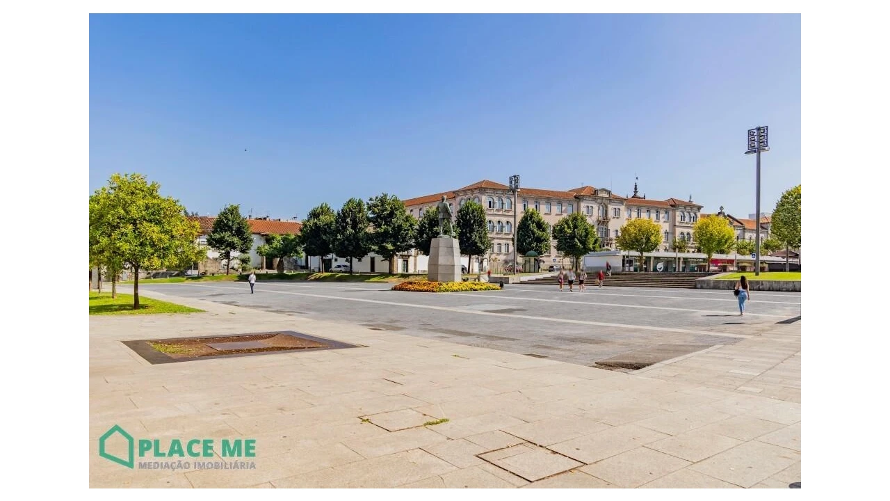 Loja para Arrendamento em Braga (São José de São Lázaro e São João do Souto) Foto 2