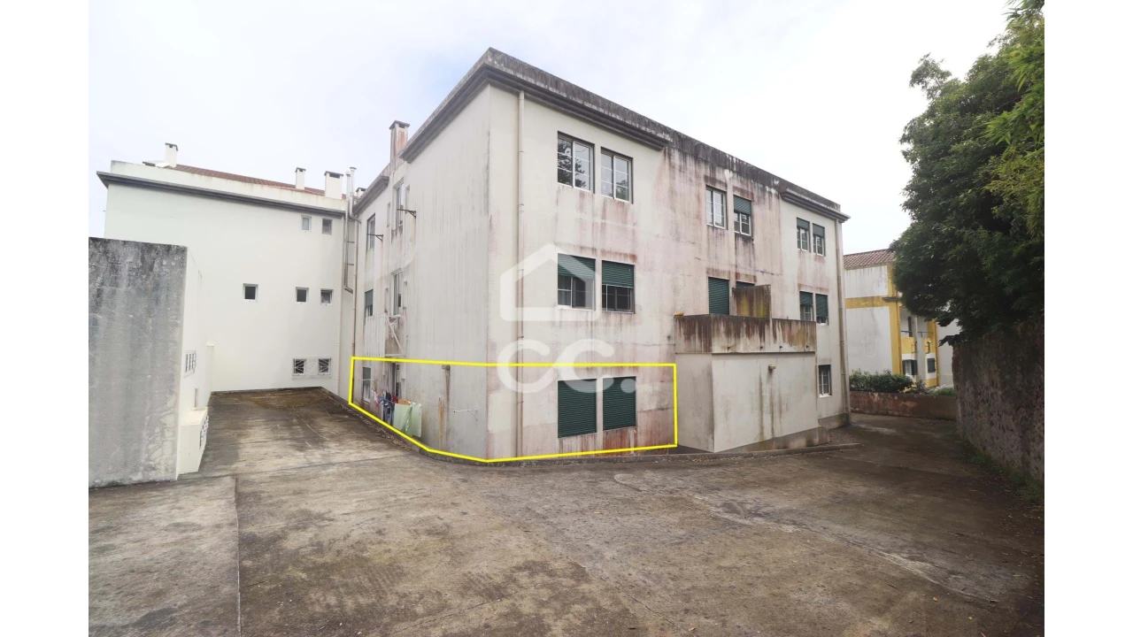 Apartamento T2 para Venda em Fajã de Baixo Foto 15