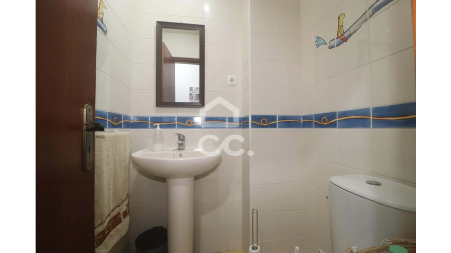 Apartamento T2 para Venda em Fajã de Baixo Foto 4