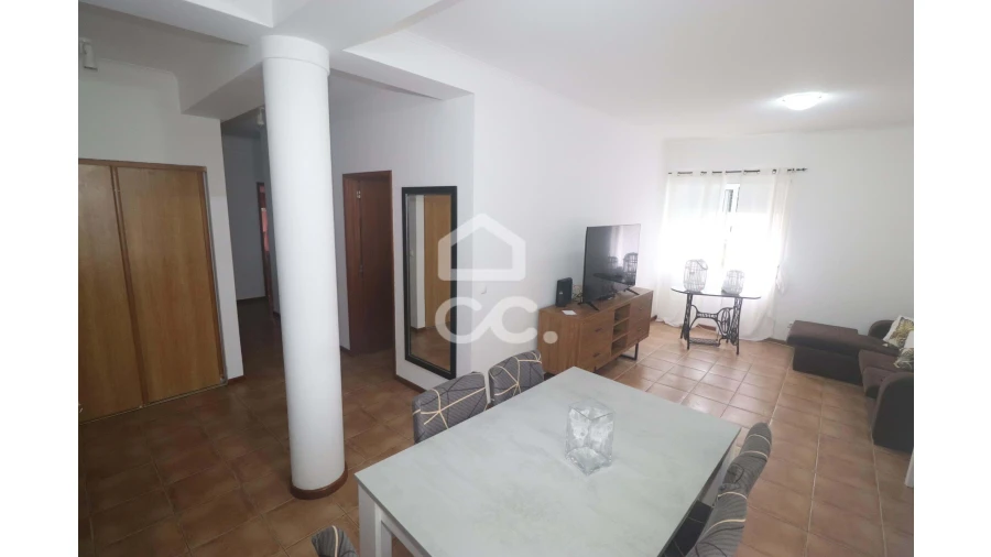Apartamento T2 para Venda em Fajã de Baixo Foto 1