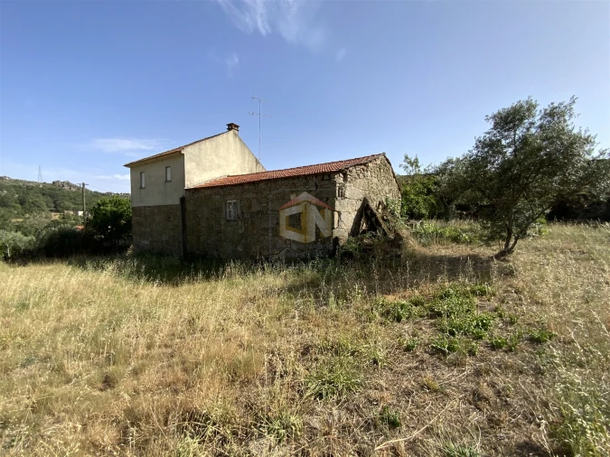 Moradia T1 para Venda em Pousafoles do Bispo, Pena Lobo e Lomba Foto 5