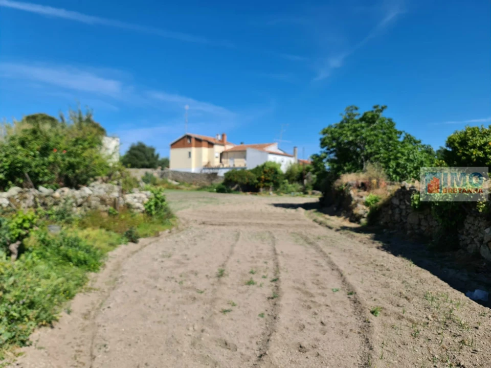 Quinta T0 para Venda em Escalos de Cima e Lousa Foto 2