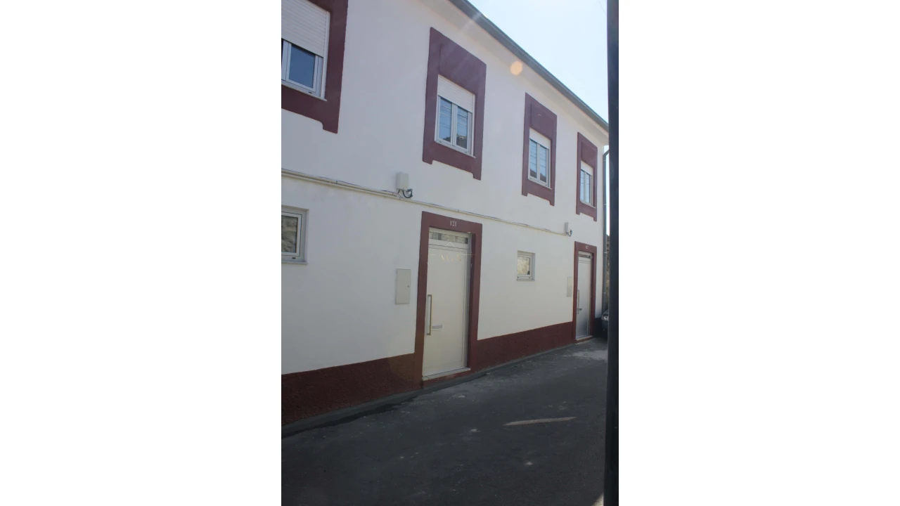 Prédio para Venda em Oliveira do Douro Foto 2