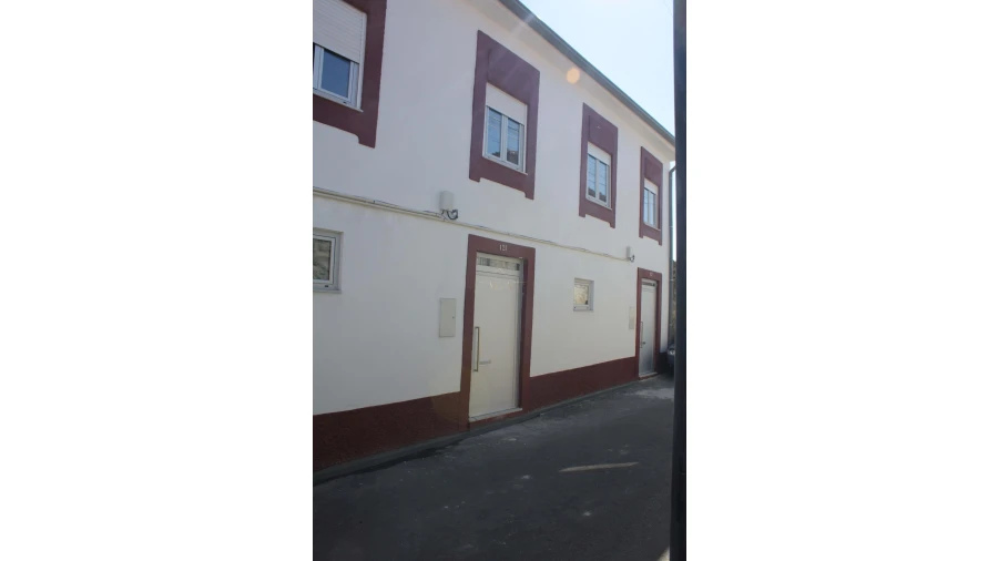 Prédio para Venda em Oliveira do Douro Foto 2