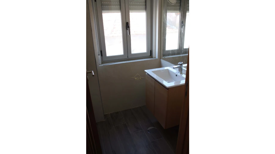 Prédio para Venda em Oliveira do Douro Foto 11