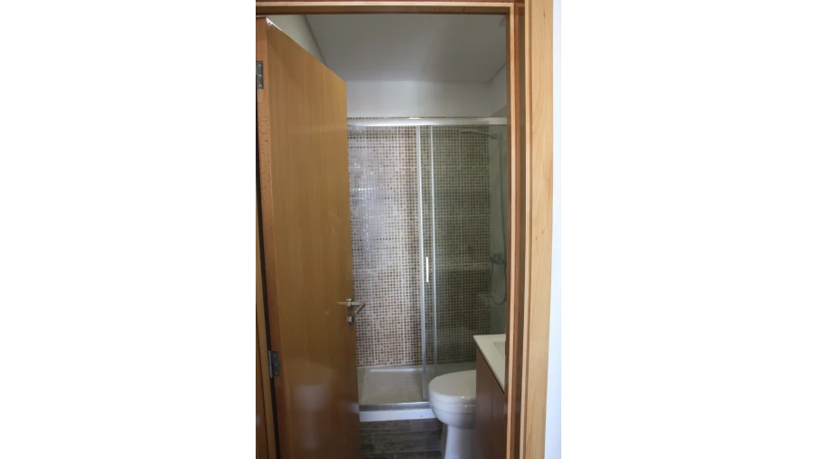 Prédio para Venda em Oliveira do Douro Foto 8