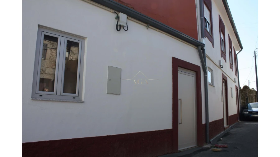 Prédio para Venda em Oliveira do Douro Foto 1