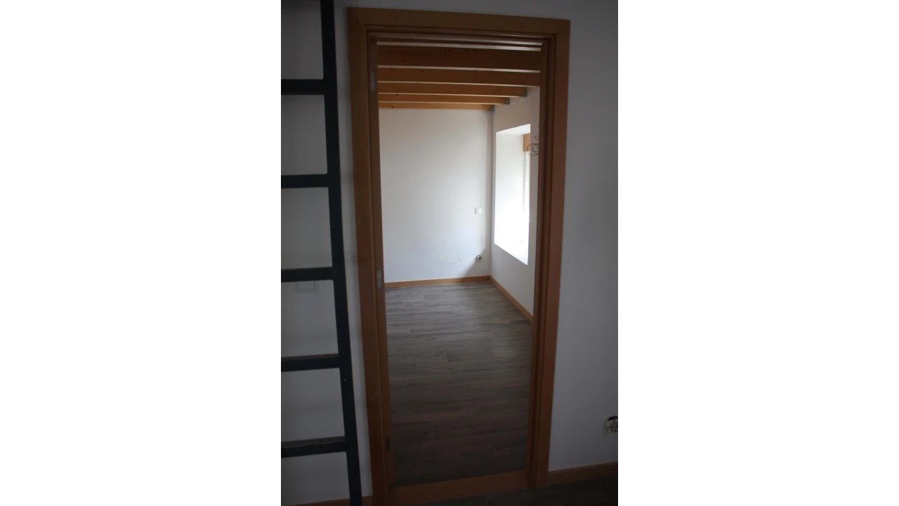 Prédio para Venda em Oliveira do Douro Foto 7