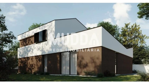 Moradia T4 para Venda em Santa Maria da Feira, Travanca, Sanfins e Espargo