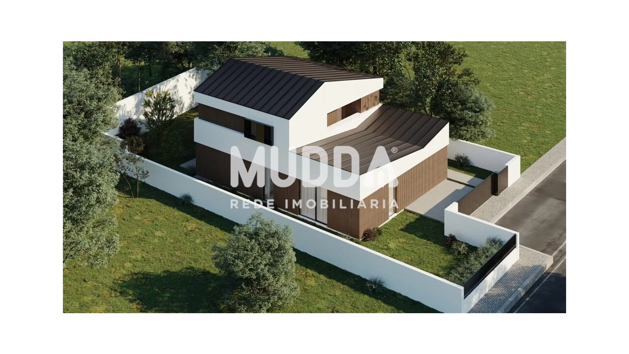 Moradia T4 para Venda em Santa Maria da Feira, Travanca, Sanfins e Espargo Foto 1
