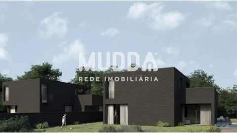Moradia T4 para Venda em Santa Maria da Feira, Travanca, Sanfins e Espargo