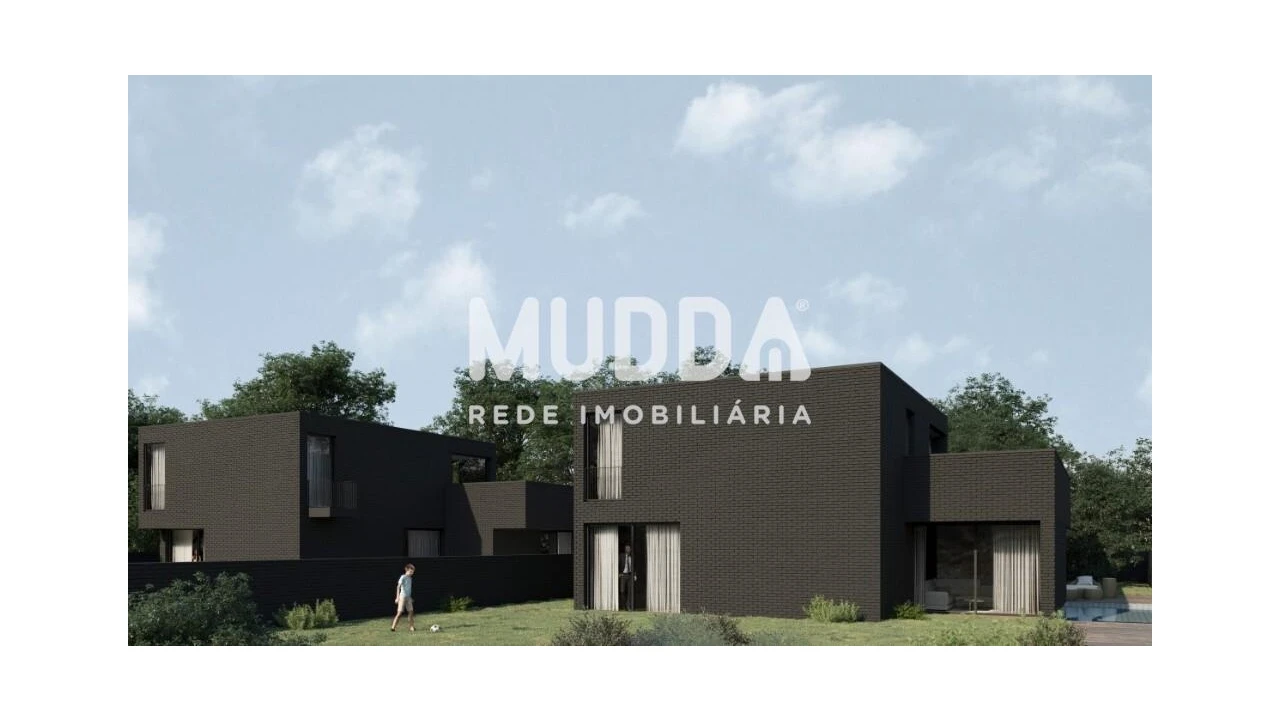 Moradia T4 para Venda em Santa Maria da Feira, Travanca, Sanfins e Espargo Foto 2