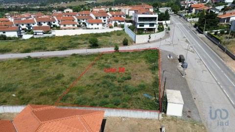 Terreno para Venda em Vilar de Nantes